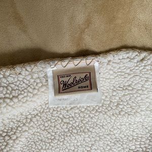 Woolrich Sherpa/Suede reversible throw 66x48. Smoke and pet free home.